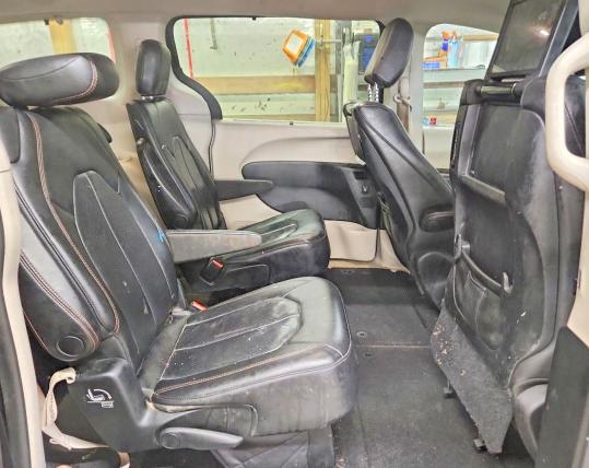 77891475 :رقم المزاد ، 2C4RC1EG2JR186335 vin ، 2018 Chrysler Pacifica مزاد بيع