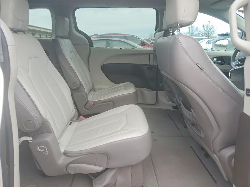 76319645 :رقم المزاد ، 2C4RC1BG9HR560759 vin ، 2017 Chrysler Pacifica مزاد بيع