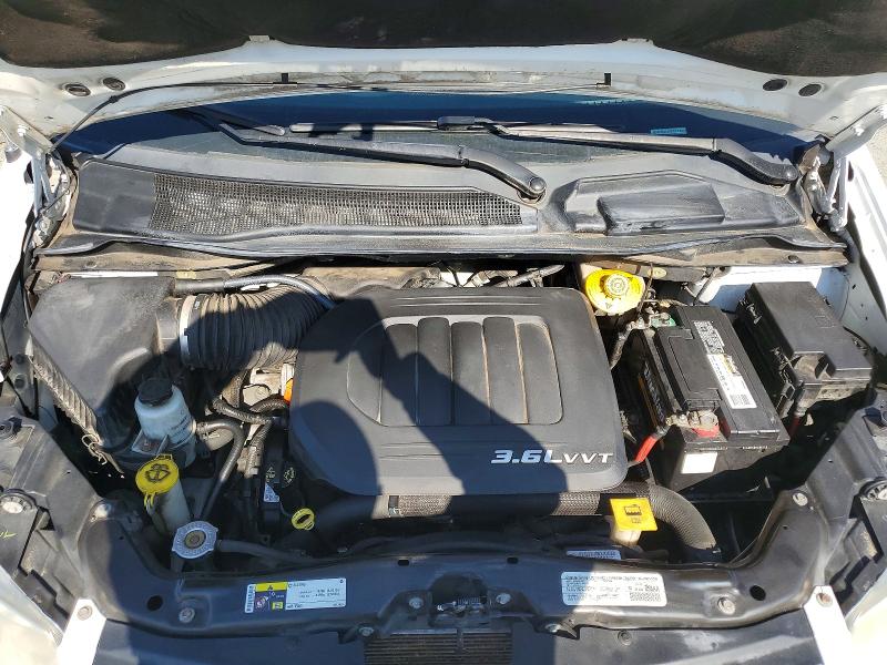 2014 Chrysler Town & Cou მანქანა იყიდება აუქციონზე, vin: 2C4RC1BG2ER448557, აუქციონის ნომერი: 76388225