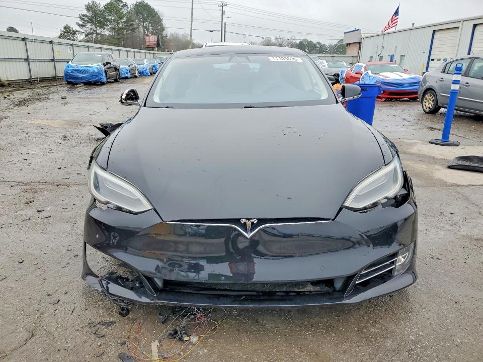 Продажа на аукционе авто 2018 Tesla Model S, vin: 5YJSA1E21JF244488, номер лота: 77409895
