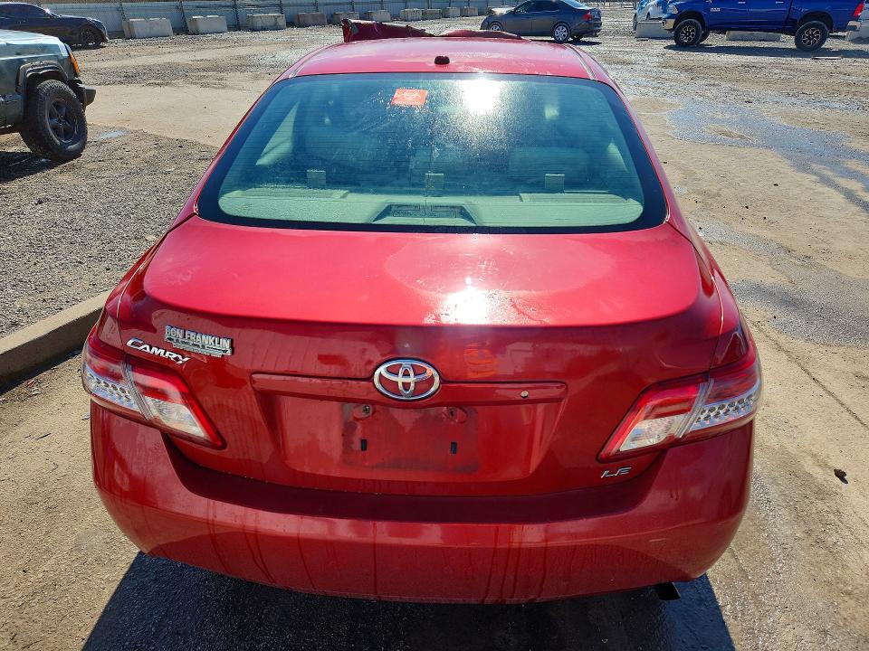 78611115 :رقم المزاد ، 4T1BF3EKXBU665756 vin ، 2011 Toyota Camry مزاد بيع