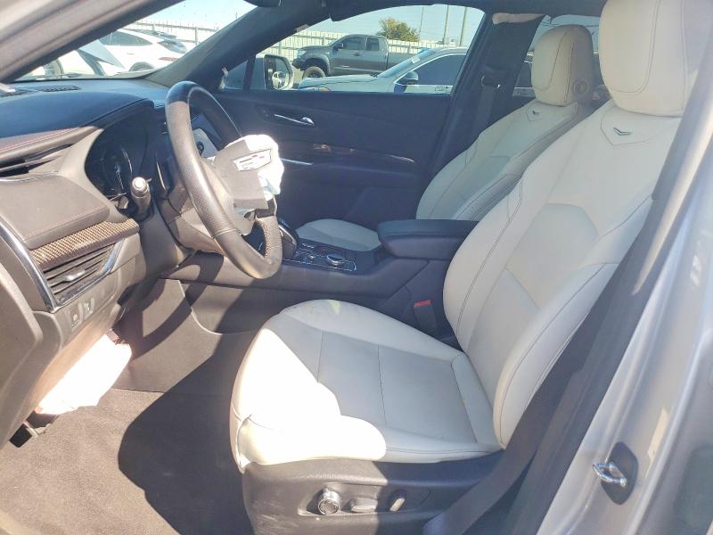 77187195 :رقم المزاد ، 1GYFZER49LF152213 vin ، 2020 Cadillac Xt4 مزاد بيع