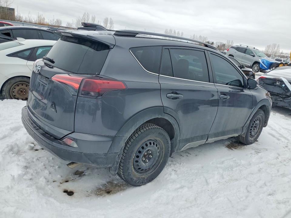 2018 Toyota Rav4 მანქანა იყიდება აუქციონზე, vin: 2T3RFREV2JW702042, აუქციონის ნომერი: 76425845