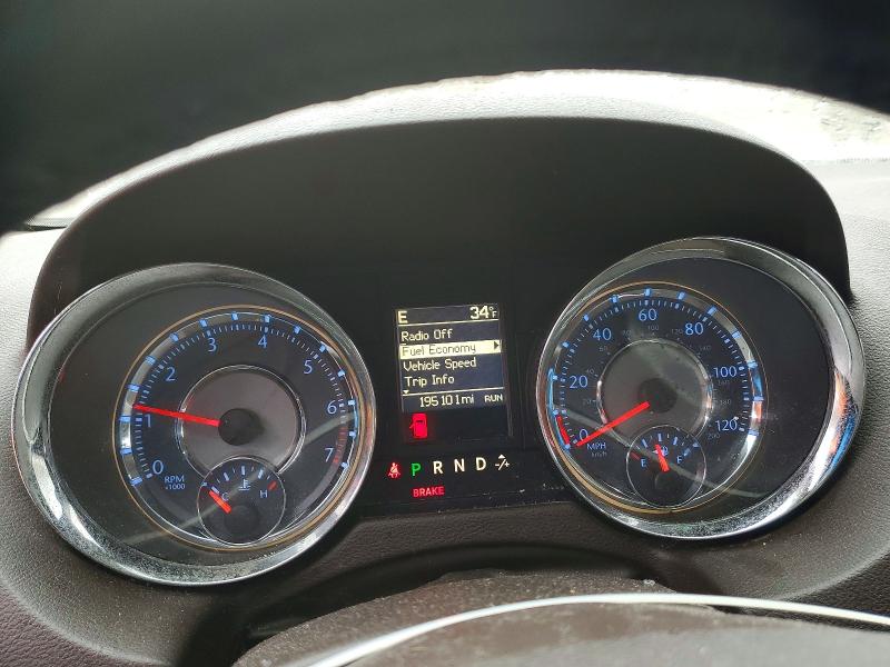 2015 Chrysler Town And Coun მანქანა იყიდება აუქციონზე, vin: 2C4RC1BGXFR538802, აუქციონის ნომერი: 76832855