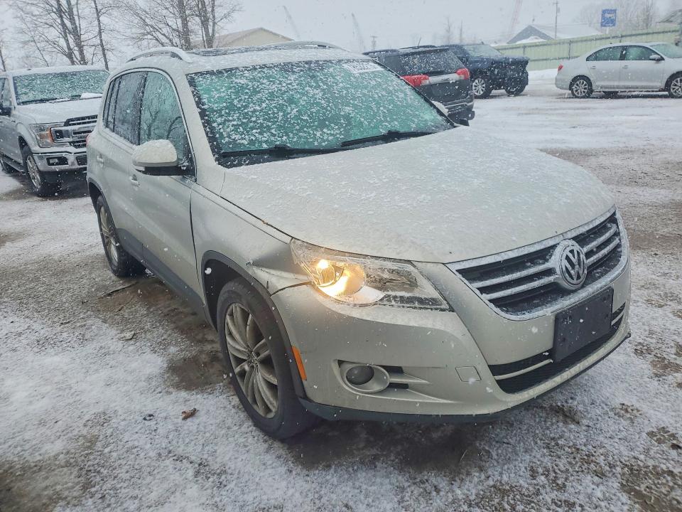 2011 Volkswagen Tiguan მანქანა იყიდება აუქციონზე, vin: WVGAV7AXXBW539831, აუქციონის ნომერი: 78532215