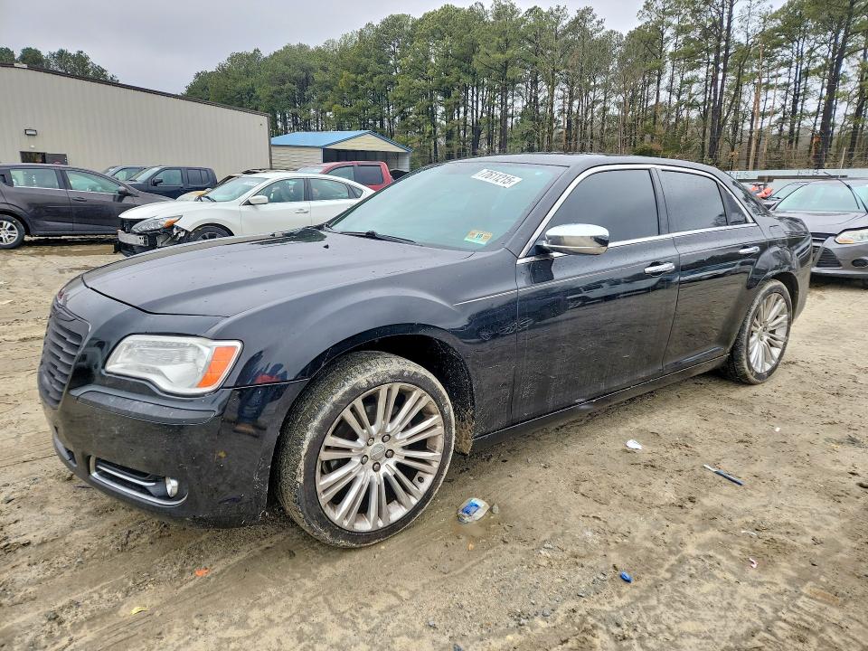 77611215 :رقم المزاد ، 2C3CA5CG7BH537404 vin ، 2011 Chrysler 300 مزاد بيع