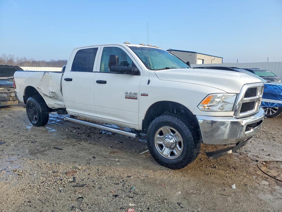 76825215 :رقم المزاد ، 3C6UR5HJ9JG425321 vin ، 2018 Ram 2500 مزاد بيع