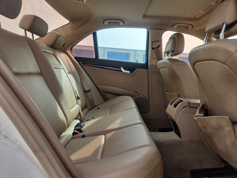 2012 Mercedes-benz C მანქანა იყიდება აუქციონზე, vin: WDDGF4HB2CR194708, აუქციონის ნომერი: 76890225
