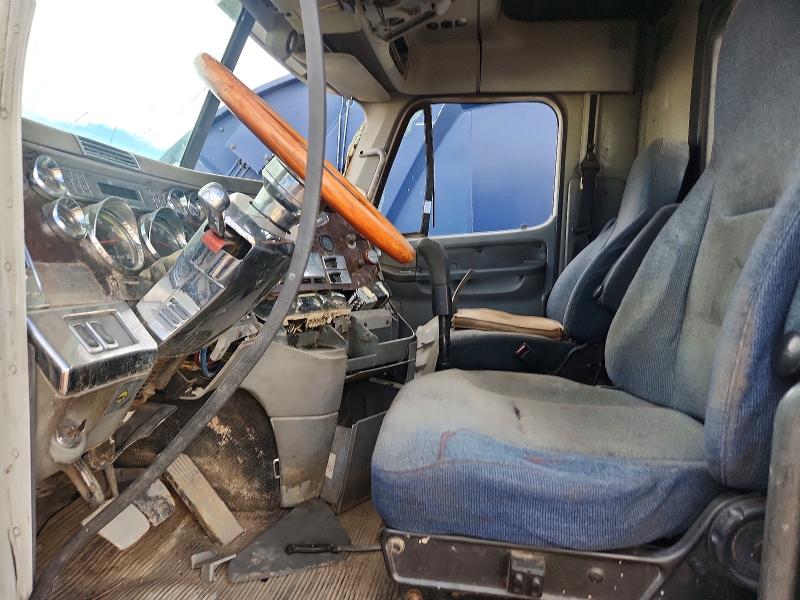 Продажа на аукционе авто 2000 Freightliner Conventional, vin: 1FUYSSEB5YLB74915, номер лота: 77254525
