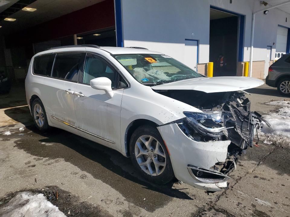 77348195 :رقم المزاد ، 2C4RC1BG3HR503134 vin ، 2017 Chrysler Pacifica مزاد بيع