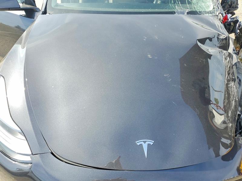77579235 :رقم المزاد ، 7SAYGDED1RF051266 vin ، 2024 Tesla Model Y مزاد بيع