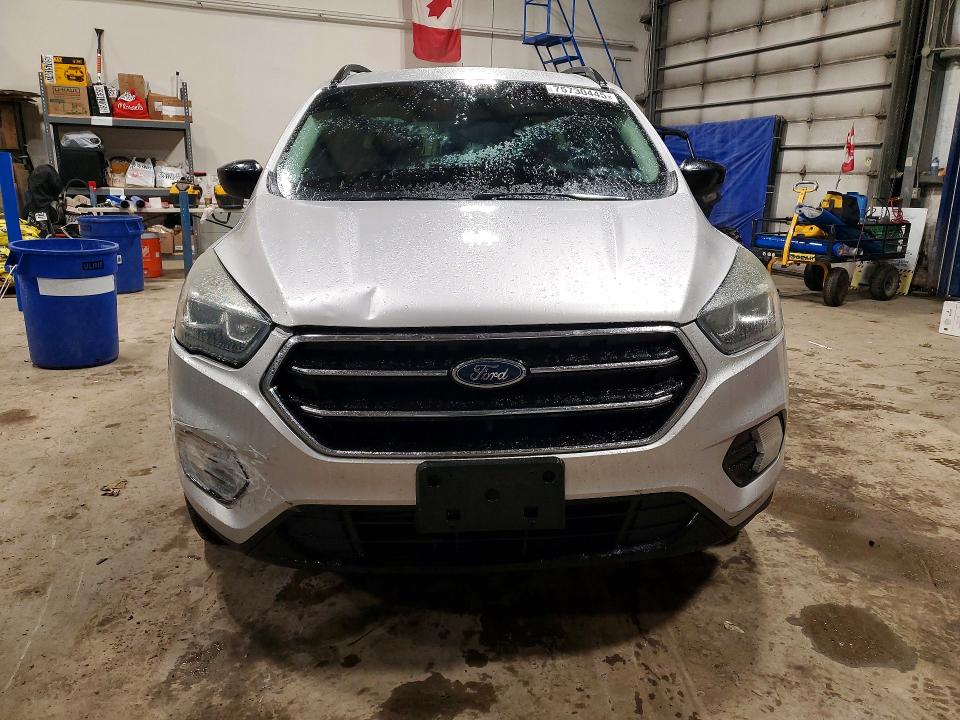 75730445 :رقم المزاد ، 1FMCU0G96HUC90623 vin ، 2017 Ford Escape مزاد بيع