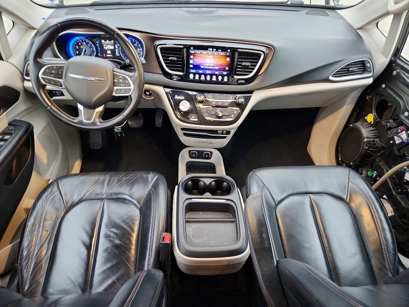 76556715 :رقم المزاد ، 2C4RC1BG6HR668580 vin ، 2017 Chrysler Pacifica مزاد بيع
