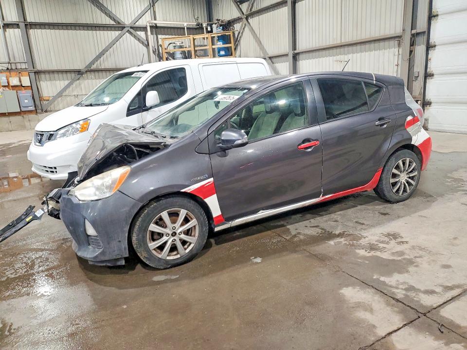 75597575 :رقم المزاد ، JTDKDTB39D1541683 vin ، 2013 Toyota Prius C مزاد بيع