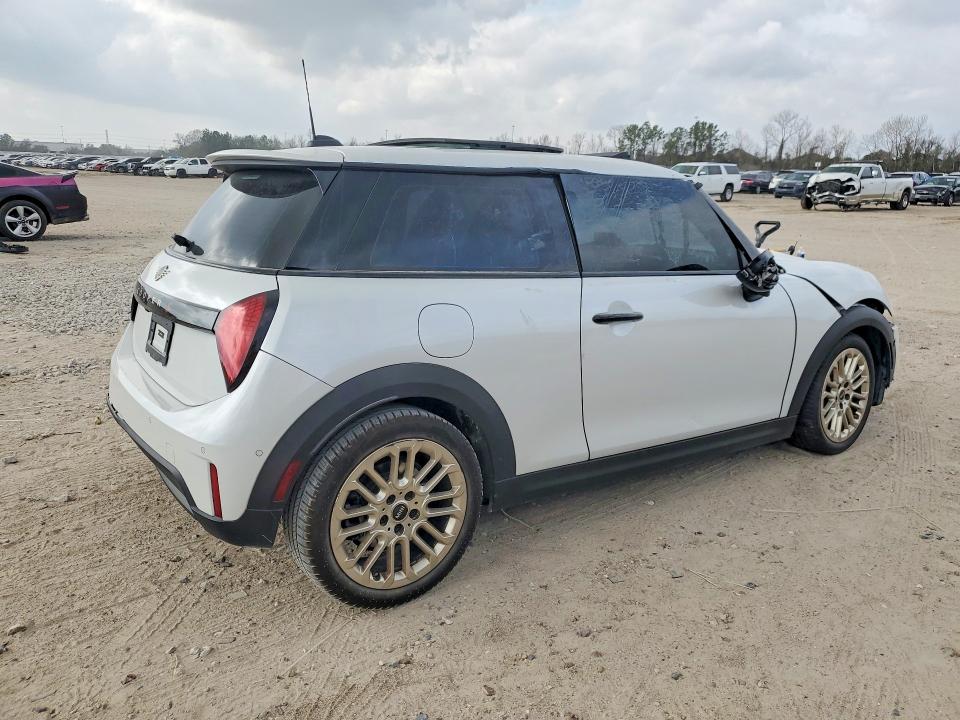 Продажа на аукционе авто 2025 Mini Cooper, vin: WMW23GD06S2W28331, номер лота: 77744975