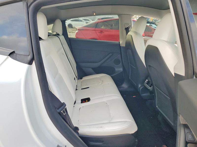 77210735 :رقم المزاد ، 7SAYGAEE4RF064925 vin ، 2024 Tesla Model Y مزاد بيع
