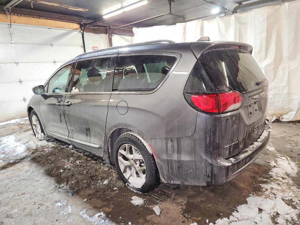 76600925 :رقم المزاد ، 2C4RC1EG5JR292858 vin ، 2018 Chrysler Pacifica مزاد بيع