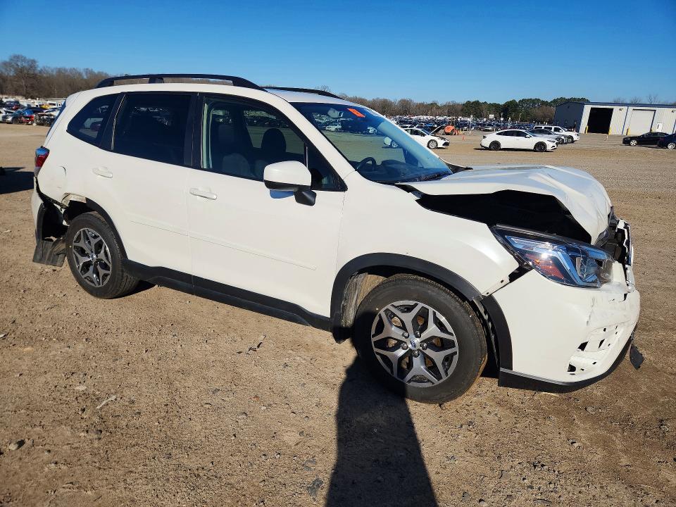 Продажа на аукционе авто 2020 Subaru Forester, vin: JF2SKAJC9LH408473, номер лота: 79363385