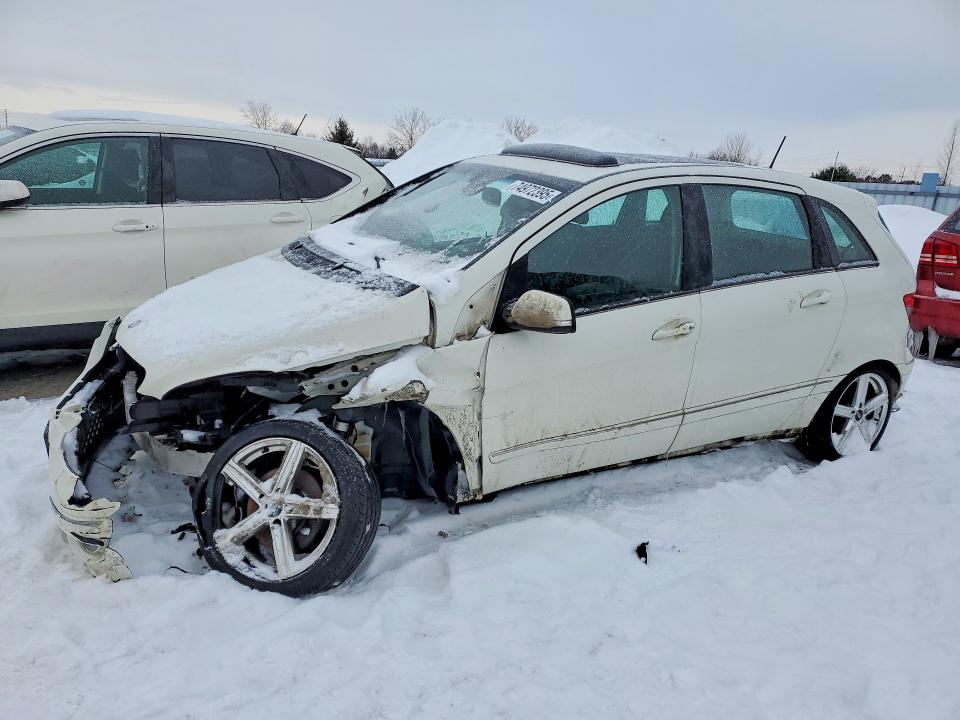 Aukcja sprzedaży 2010 Mercedes Benz B200, vin: WDDFH3EB2AJ566242, numer aukcji: 74972395
