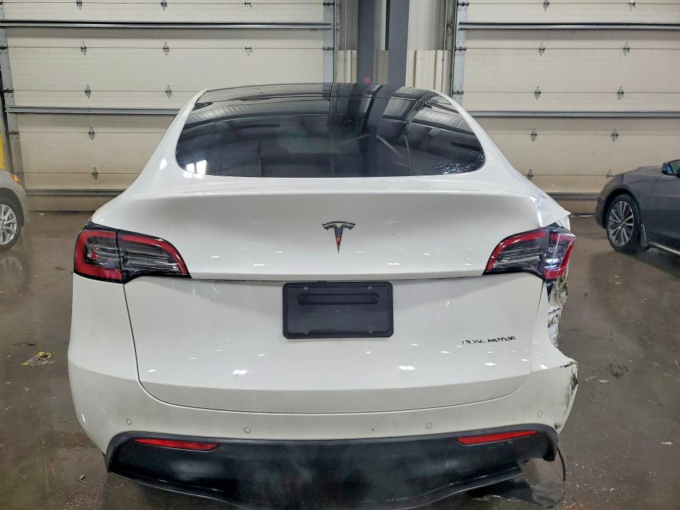 75278975 :رقم المزاد ، 5YJYGAEE1MF142986 vin ، 2021 Tesla Model Y مزاد بيع