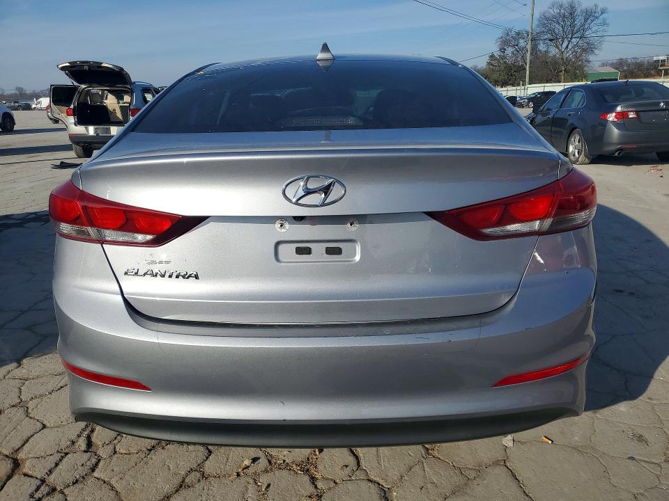 2017 Hyundai Elantra მანქანა იყიდება აუქციონზე, vin: 5NPD84LF8HH175662, აუქციონის ნომერი: 77300585