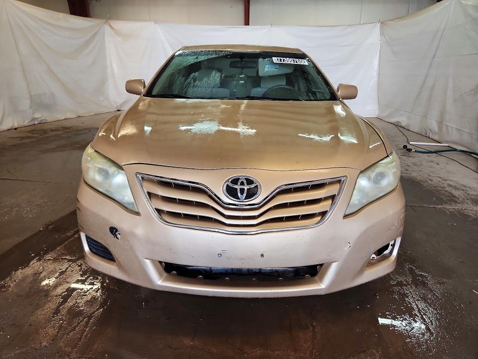 77390765 :رقم المزاد ، 4T1BF3EKXBU150370 vin ، 2011 Toyota Camry مزاد بيع