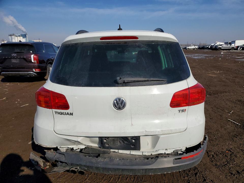 2016 Volkswagen Tiguan მანქანა იყიდება აუქციონზე, vin: WVGBV7AX5GW549212, აუქციონის ნომერი: 76987895