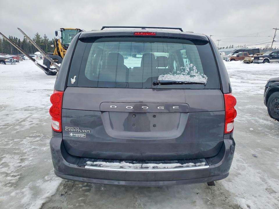 77747205 :رقم المزاد ، 2C4RDGBG4FR746805 vin ، 2015 Dodge Grand Caravan مزاد بيع