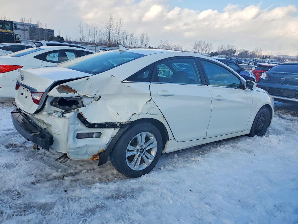 76348935 :رقم المزاد ، 5NPEB4AC3BH262049 vin ، 2011 Hyundai Sonata مزاد بيع