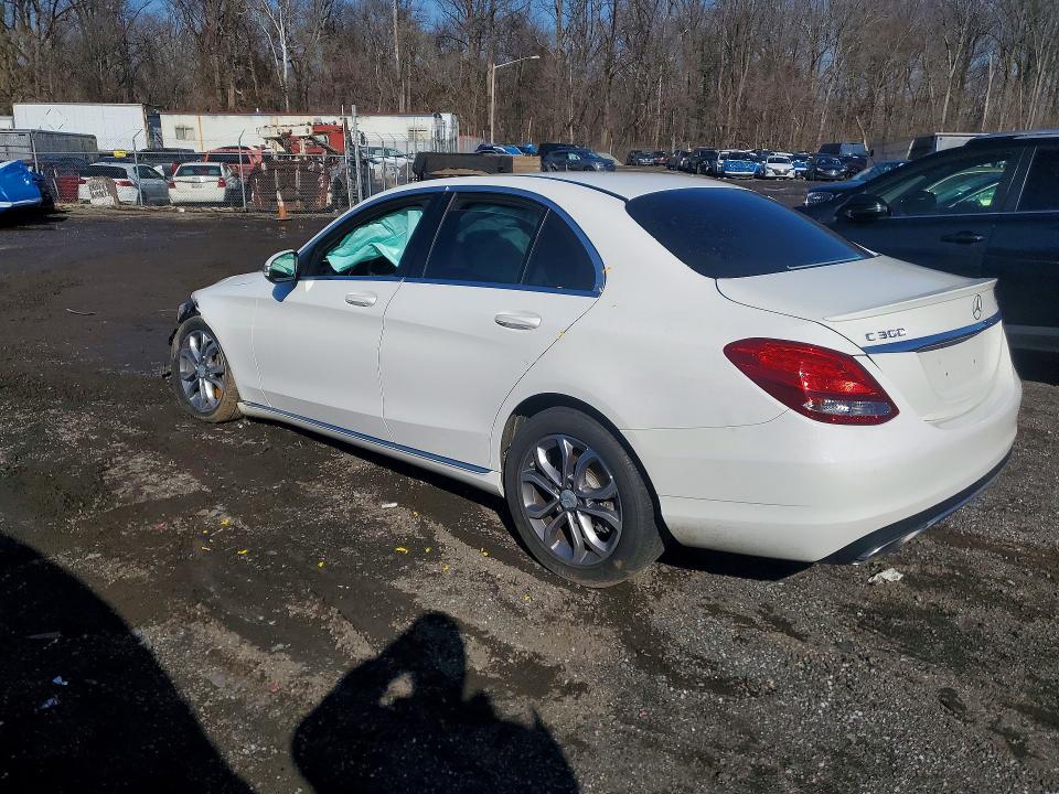 2015 Mercedes-benz C მანქანა იყიდება აუქციონზე, vin: 55SWF4KB0FU070699, აუქციონის ნომერი: 79220115