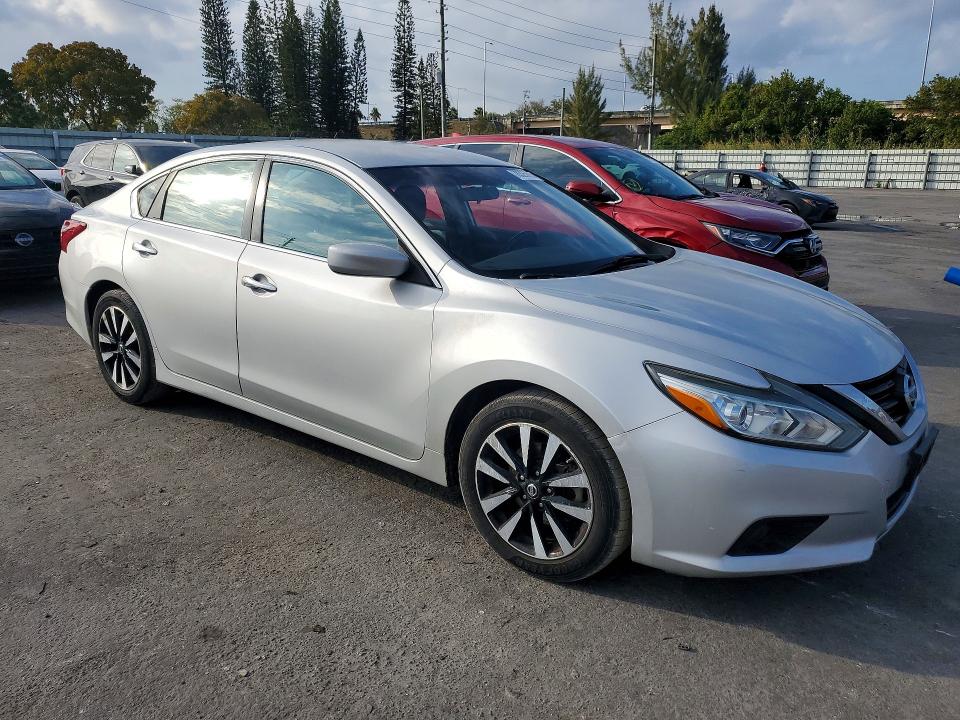 Продаж на аукціоні авто 2018 Nissan Altima 2.5, vin: 1N4AL3AP6JC234965, номер лоту: 78325605
