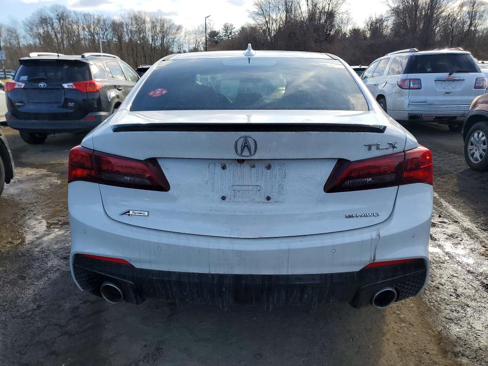 76120905 :رقم المزاد ، 19UUB3F69JA006823 vin ، 2018 Acura Tlx مزاد بيع