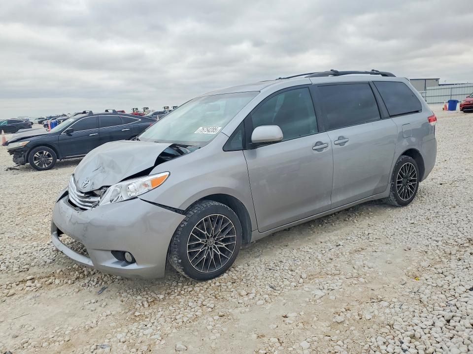 Auction sale of the 2012 Toyota Sienna, vin: 5TDYK3DC0CS257826, lot number: 75754285