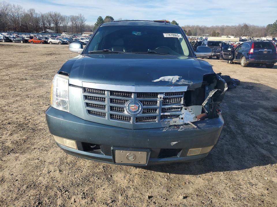 2008 Cadillac Escalade მანქანა იყიდება აუქციონზე, vin: 1GYFK63868R258890, აუქციონის ნომერი: 77870965