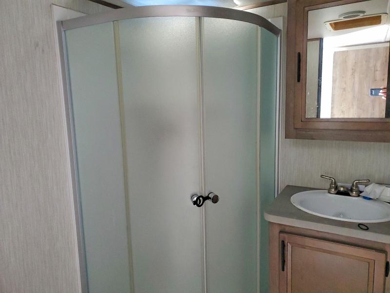46233976 :رقم المزاد ، 5ZT3VG4F1K6502584 vin ، 2019 Forester River Recreational Vehicle (rv) مزاد بيع