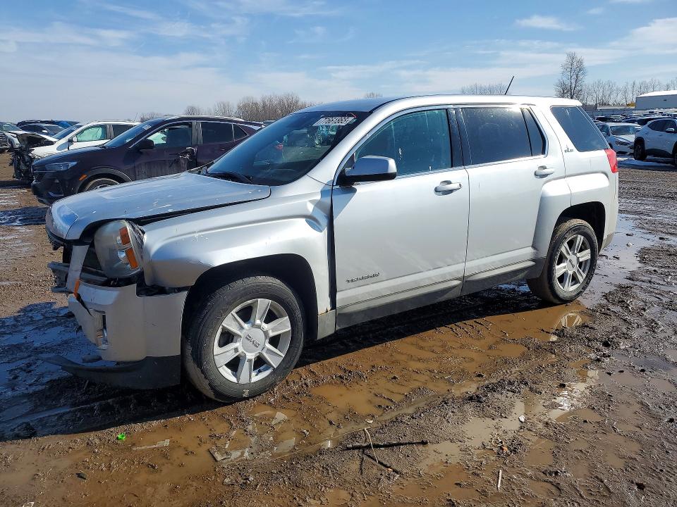77661865 :رقم المزاد ، 2GKFLVEKXF6115685 vin ، 2015 Gmc Terrain مزاد بيع
