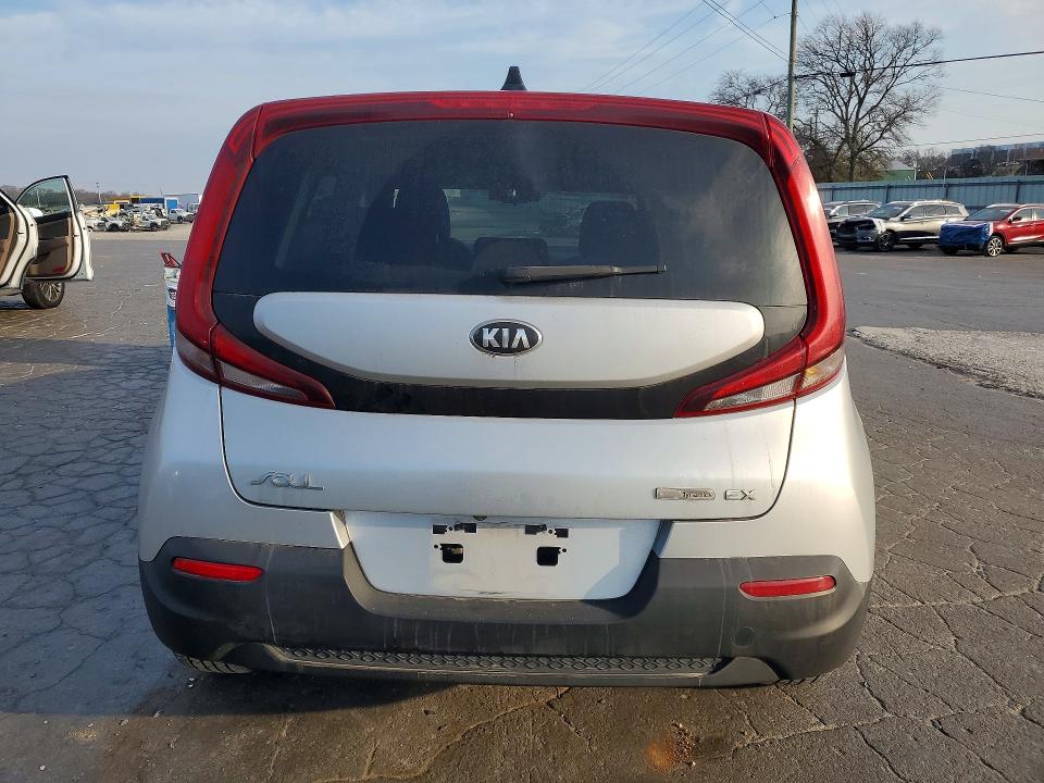76839695 :رقم المزاد ، KNDJ33AU3M7737141 vin ، 2021 Kia Soul مزاد بيع