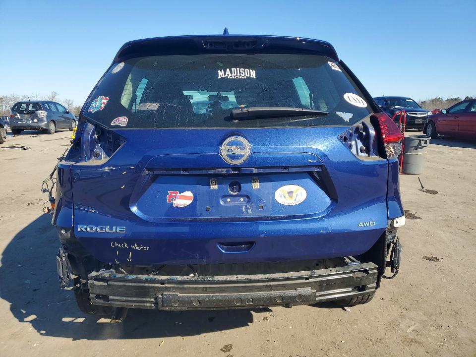 Продаж на аукціоні авто 2018 Nissan Rogue, vin: 5N1AT2MV2JC819827, номер лоту: 76270785