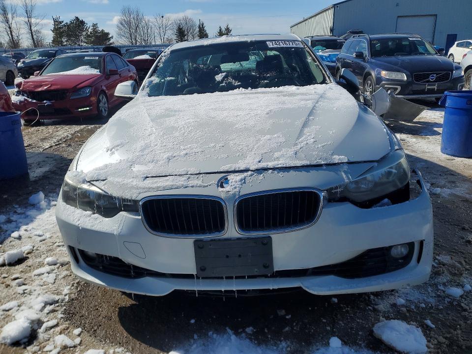 2013 Bmw 328 მანქანა იყიდება აუქციონზე, vin: WBA3B3C53DF537705, აუქციონის ნომერი: 74216775
