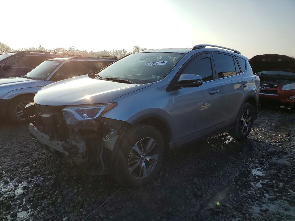 Auction sale of the 2018 Toyota Rav4, vin: 2T3RFREV0JW701178, lot number: 77328625