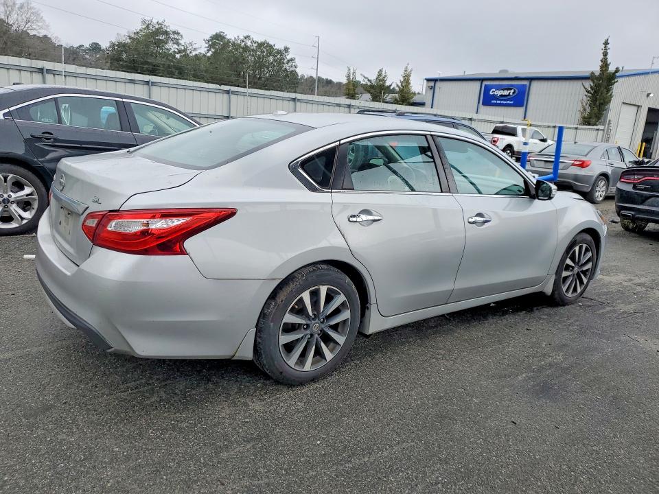 76350675 :رقم المزاد ، 1N4AL3APXHC276923 vin ، 2017 Nissan Altima مزاد بيع