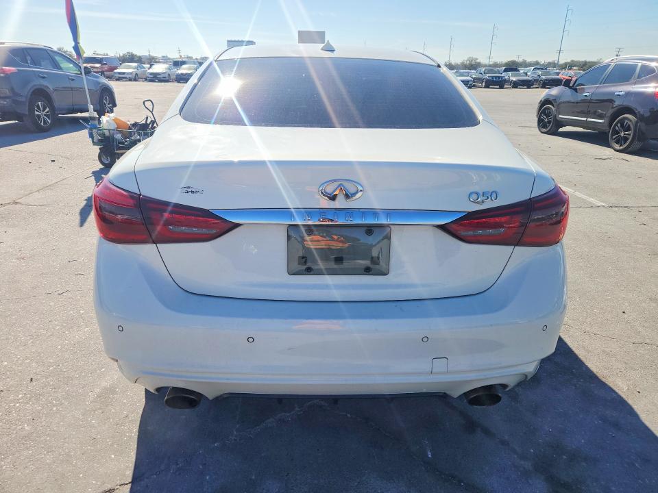 75062105 :رقم المزاد ، JN1EV7AP0JM355825 vin ، 2018 Infiniti Q50 مزاد بيع