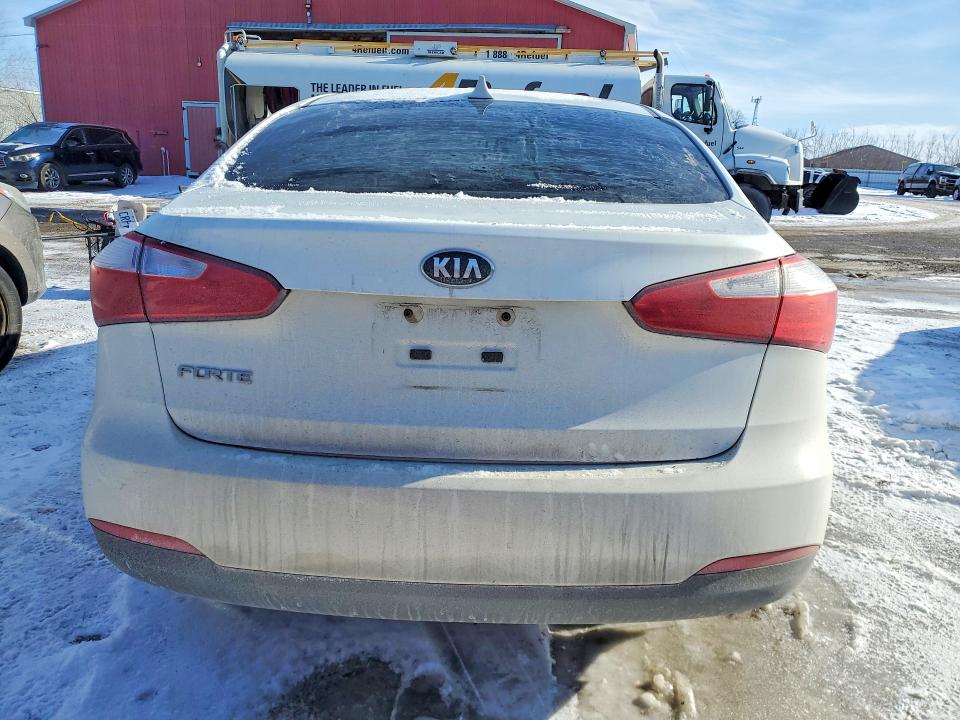 2014 Kia Forte მანქანა იყიდება აუქციონზე, vin: KNAFK4A64E5216570, აუქციონის ნომერი: 77620165