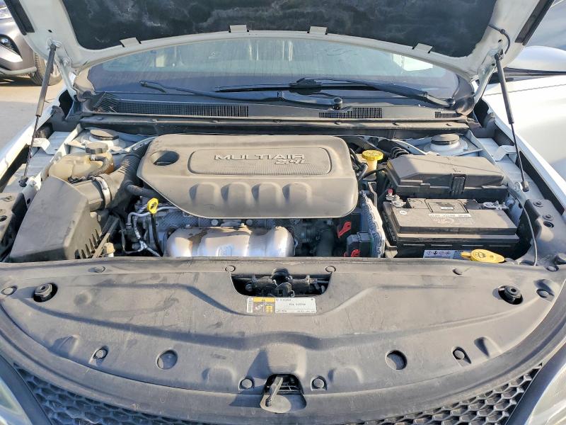 75001555 :رقم المزاد ، 1C3CCCBB3GN185103 vin ، 2016 Chrysler 200 مزاد بيع