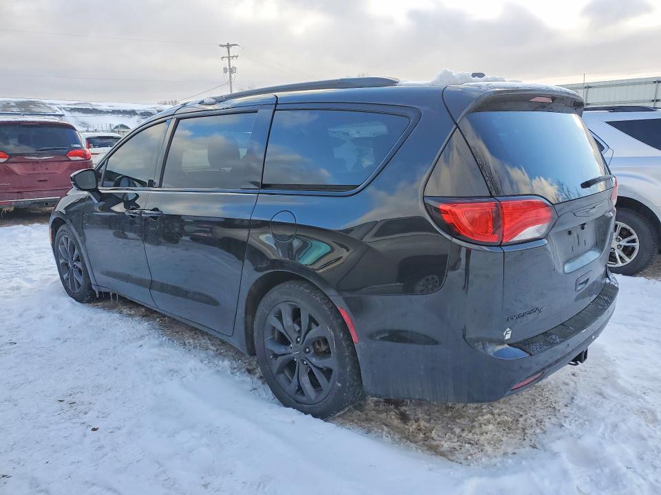 Продажа на аукционе авто 2019 Chrysler Pacifica, vin: 2C4RC1GGXKR657694, номер лота: 75480815