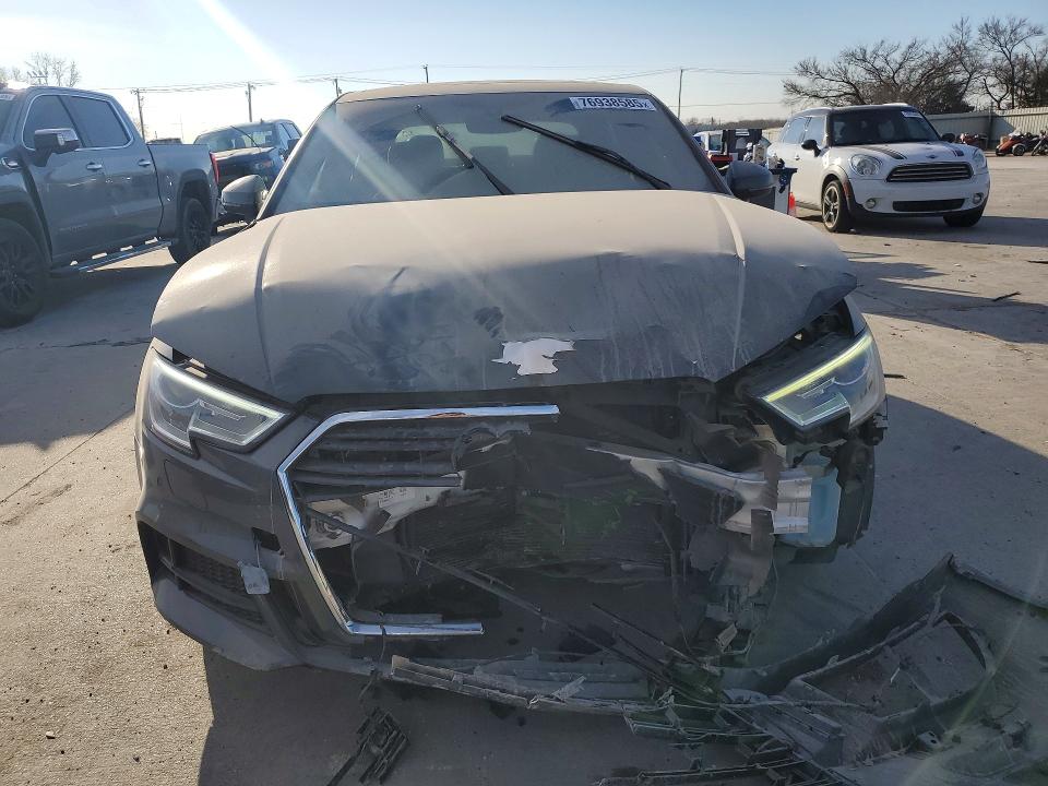 Продаж на аукціоні авто 2018 Audi A3, vin: WAUGUGFF8J1073908, номер лоту: 76938585