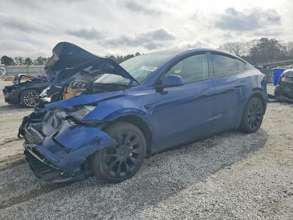 2024 Tesla Model Y მანქანა იყიდება აუქციონზე, vin: 7SAYGDED7RA335501, აუქციონის ნომერი: 77876985