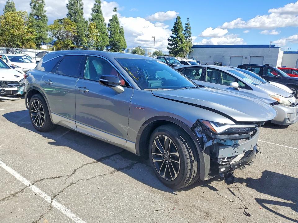 77706705 :رقم المزاد ، 4W5KHMRK3RZ517334 vin ، 2024 Acura Zdx مزاد بيع