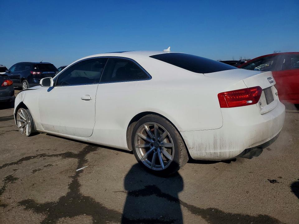 78038985 :رقم المزاد ، WAUCFAFR1FA028588 vin ، 2015 Audi A5 مزاد بيع