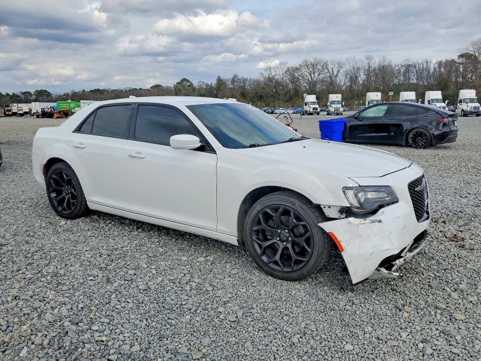 2019 Chrysler 300 მანქანა იყიდება აუქციონზე, vin: 2C3CCABG2KH625944, აუქციონის ნომერი: 77941665